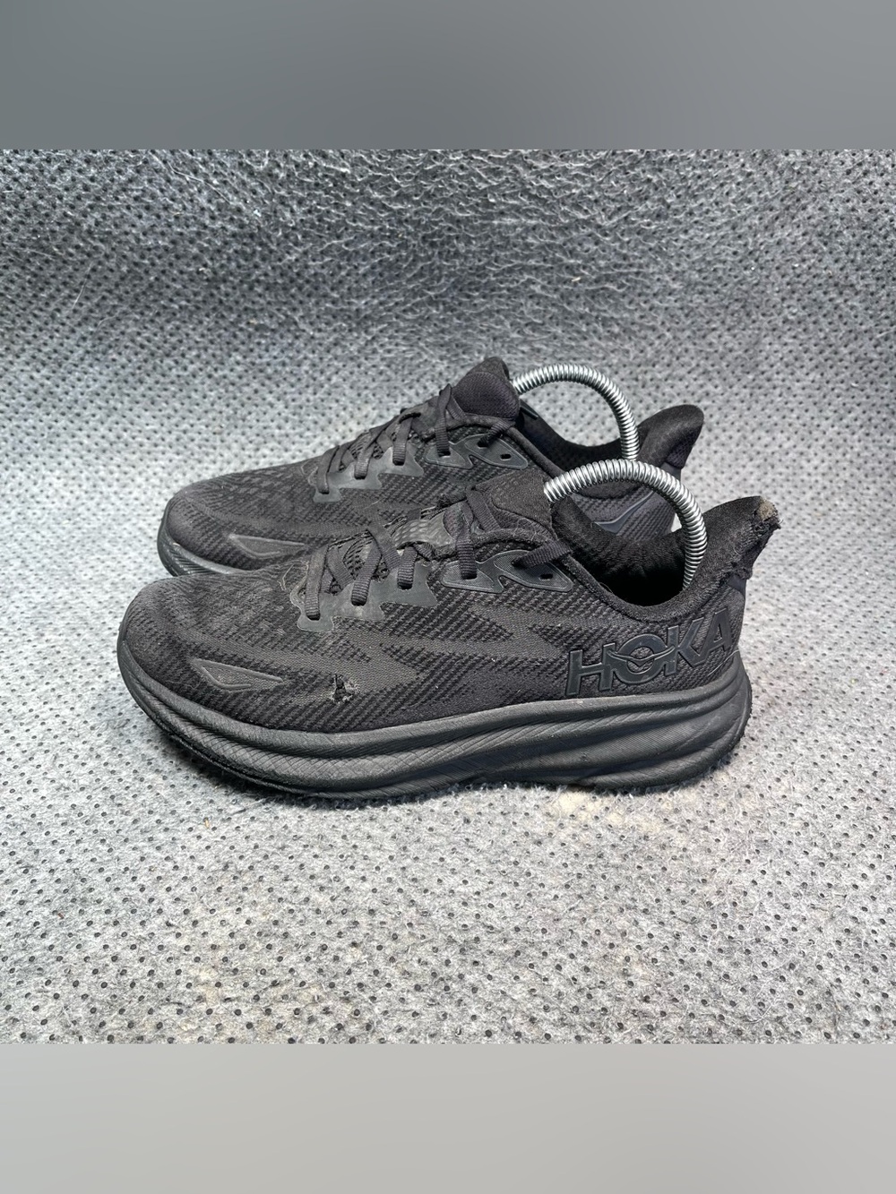 Hoka One One Clifton 9 Black Running Shoes Size 8 Women’s
